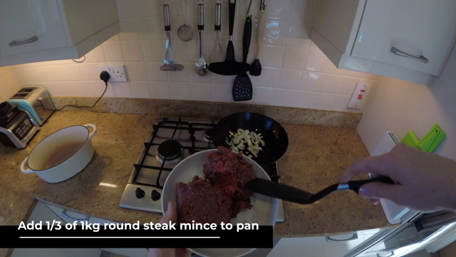add 1/3 of 1 kg round steak mince to the pan